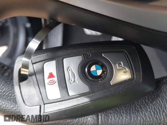 ✅ 2014 BMW 4 Series 435i xDrive • VIN: WBA3R5C54EK188957 • Lot: 41790183. Wystawiony na IAAI z przebiegiem 97 981 mil. Bezpłatny archiwum sprzedaży aukcyjnych z USA i szczegółowy raport historii pojazdu na DreamBid. Zdjęcie 11.