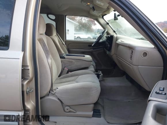 ✅ 2005 Chevrolet Silverado 1500 LS • VIN: 2GCEC13T951175626 • Лот: 43663561. Опубликован ранее на IAAI с пробегом 209 777 миль. Бесплатный доступ к архиву аукционных продаж из США и подробный отчёт об истории автомобиля на DreamBid. Изображение 5.