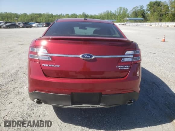 ✅ 2015 Ford Taurus Limited • VIN: 1FAHP2F80FG118014 • Lot: 53021095. Listed on Copart with 105,514 mi. Free auction sales archive from the USA and detailed vehicle history report at DreamBid. Image 6.