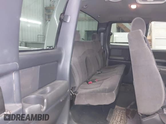 ✅ 2001 GMC Sierra 2500HD SLE • VIN: 1GTHK29U31E264655 • Lot: 41908928. Listed on IAAI with 269,640 mi. Free auction sales archive from the USA and detailed vehicle history report at DreamBid. Image 8.