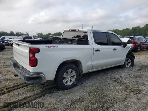 2022 Chevrolet Silverado 1500 Work Truck z VIN 1GCPDAEK9NZ538458, wystawiony jako Copart lot #62331385 z przebiegiem 128 289 mil mil oraz Szkoda całkowita • Salvage title. Historia ofert i sprzedaży dostępna na DreamBid. Obrazek 3.