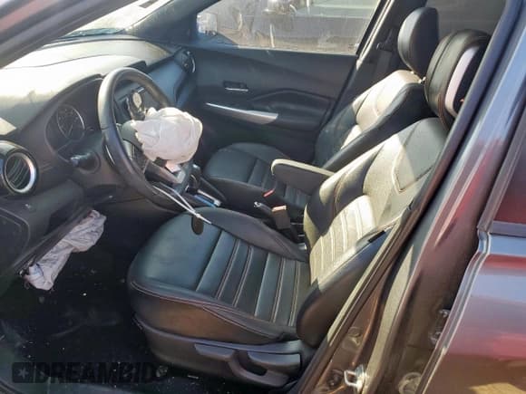 ✅ 2018 Nissan Kicks SR • VIN: 3N1CP5CU0JL542940 • Lot: 84646825. Wystawiony na Copart z przebiegiem 71 634 mil. Bezpłatny archiwum sprzedaży aukcyjnych z USA i szczegółowy raport historii pojazdu na DreamBid. Zdjęcie 7.