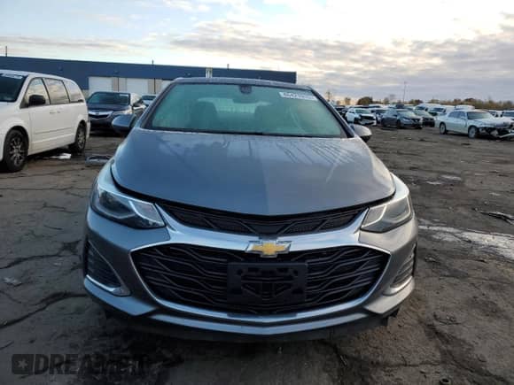 2019 Chevrolet Cruze Premier z VIN 1G1BF5SM5K7100490, wystawiony jako Copart lot #86423935 z przebiegiem 43 494 mil mil oraz Czysty tytuł • Clean title. Historia ofert i sprzedaży dostępna na DreamBid. Obrazek 5.