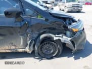 ✅ 2017 Nissan Note SV • VIN: 3N1CE2CP7HL377445 • Lot: 41877626. Wystawiony na IAAI z przebiegiem 24 163 mil. Bezpłatny archiwum sprzedaży aukcyjnych z USA i szczegółowy raport historii pojazdu na DreamBid. Zdjęcie 6.