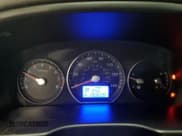 ✅ 2012 Hyundai Santa Fe SE • VIN: 5XYZH4AG2CG108198 • Lot: 76877024. Listed on Copart with 190,609 mi. Free auction sales archive from the USA and detailed vehicle history report at DreamBid. Image 9.