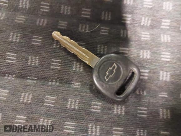 ✅ 2000 Chevrolet S-10 LS • VIN: 1GCCS1446YK192616 • Лот: 41562966. Опубликован ранее на IAAI с пробегом 289 447 миль. Бесплатный доступ к архиву аукционных продаж из США и подробный отчёт об истории автомобиля на DreamBid. Изображение 11.