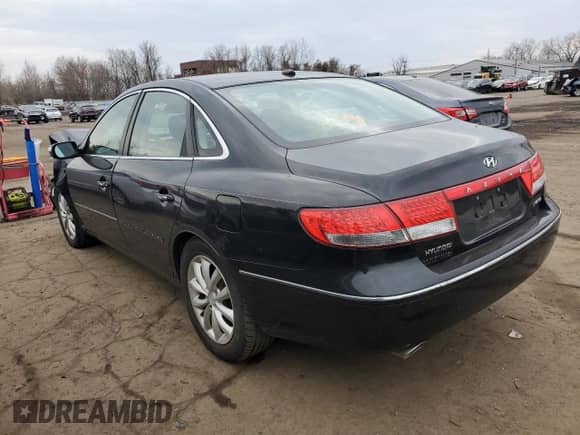 2008 Hyundai Azera Limited with VIN KMHFC46F18A255424, listed as a Copart auction lot 47258205 with 117,522 mi miles and Salvage title. Bid and sale history available at DreamBid. Image 2.