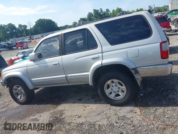 ✅ 1997 Toyota 4Runner Limited • VIN: JT3GN87R3V0043679 • Lot: 42623572. Wystawiony na IAAI z przebiegiem 299 953 mil. Bezpłatny archiwum sprzedaży aukcyjnych z USA i szczegółowy raport historii pojazdu na DreamBid. Zdjęcie 14.