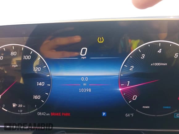 ✅ 2024 Mercedes-Benz GLC 300 • VIN: W1NKM4HBXRF199040 • Lot: 43483656. Wystawiony na IAAI z przebiegiem 10 398 mil. Bezpłatny archiwum sprzedaży aukcyjnych z USA i szczegółowy raport historii pojazdu na DreamBid. Zdjęcie 7.