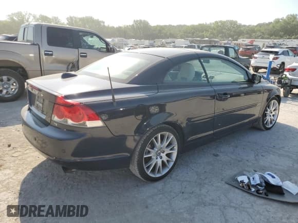✅ 2009 Volvo C70 • VIN: YV1MC67239J073951 • Lot: 69209964. Listed on Copart with 28,582 mi. Free auction sales archive from the USA and detailed vehicle history report at DreamBid. Image 3.