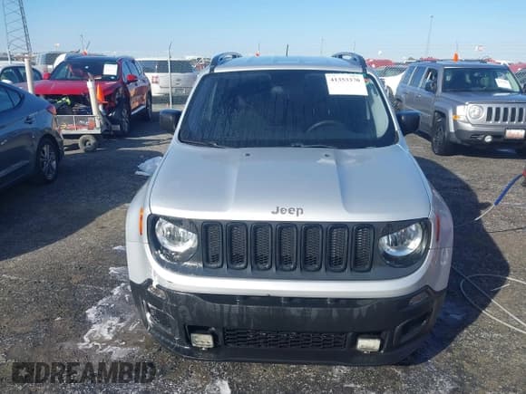 ✅ 2017 Jeep Renegade Sport • VIN: ZACCJAAH3HPF00275 • Lot: 41353370. Wystawiony na IAAI z przebiegiem 134 479 mil. Bezpłatny archiwum sprzedaży aukcyjnych z USA i szczegółowy raport historii pojazdu na DreamBid. Zdjęcie 12.