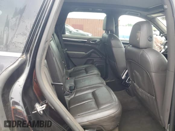 ✅ 2016 Porsche Cayenne • VIN: WP1AA2A2XGKA13249 • Lot: 57411465. Listed on Copart with 165,074 mi. Free auction sales archive from the USA and detailed vehicle history report at DreamBid. Image 11.