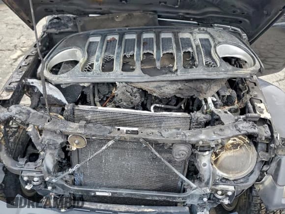 ✅ 2018 Jeep Wrangler Unlimited Moab • VIN: 1C4HJXEG6JW192182 • Lot: 93570915. Wystawiony na Copart z przebiegiem Nie podano. Bezpłatny archiwum sprzedaży aukcyjnych z USA i szczegółowy raport historii pojazdu na DreamBid. Zdjęcie 11.