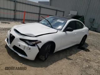 ✅ 2018 Alfa Romeo Giulia • VIN: ZARFAEDN5J7572982 • Lot: 62481855. Listed on Copart with 73,733 mi. Free auction sales archive from the USA and detailed vehicle history report at DreamBid. Image 1.