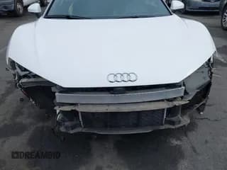 ✅ 2022 Audi R8 • VIN: WUACECFX6N7901007 • Lot: 43668430. Listed on IAAI with 36,981 mi. Free auction sales archive from the USA and detailed vehicle history report at DreamBid. Image 6.
