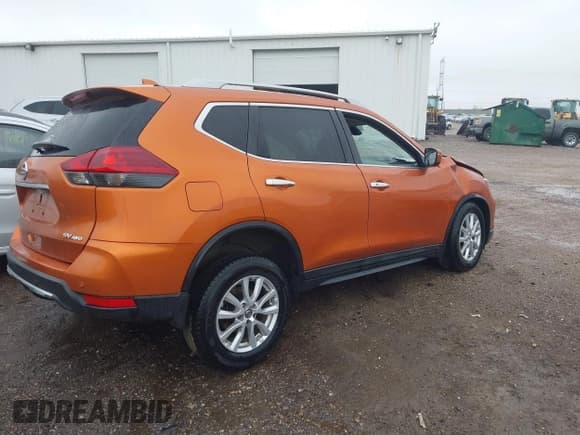 ✅ 2020 Nissan Rogue SL • VIN: 5N1AT2MV0LC750106 • Lot: 42320888. Wystawiony na IAAI z przebiegiem 48 738 mil. Bezpłatny archiwum sprzedaży aukcyjnych z USA i szczegółowy raport historii pojazdu na DreamBid. Zdjęcie 4.
