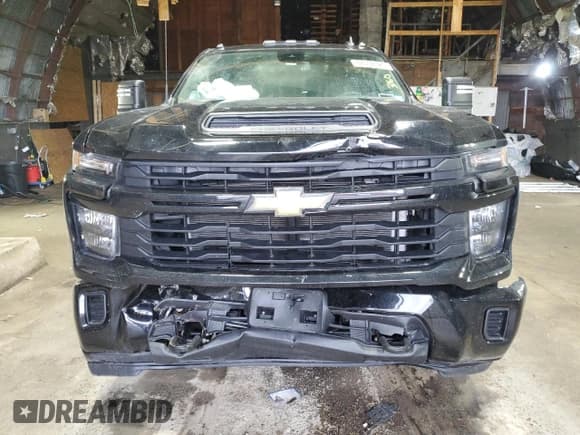✅ 2024 Chevrolet Silverado 2500HD Custom • VIN: 2GC4YME72R1220376 • Лот: 82598325. Опубликован ранее на Copart с пробегом 22 635 миль. Бесплатный доступ к архиву аукционных продаж из США и подробный отчёт об истории автомобиля на DreamBid. Изображение 5.