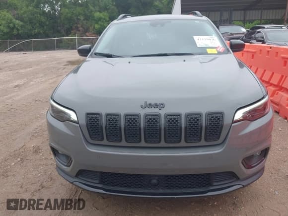 ✅ 2023 Jeep Cherokee Altitude Lux • VIN: 1C4PJMMB5PD114674 • Lot: 42129076. Wystawiony na IAAI z przebiegiem 54 269 mil. Bezpłatny archiwum sprzedaży aukcyjnych z USA i szczegółowy raport historii pojazdu na DreamBid. Zdjęcie 12.