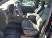 2024 Chevrolet Suburban LT z VIN 1GNSCCKD4RR192203, wystawiony jako Copart lot #73304094 z przebiegiem 14 731 mil mil oraz Szkoda całkowita • Salvage title. Historia ofert i sprzedaży dostępna na DreamBid. Obrazek 7.