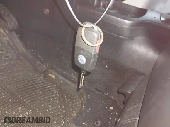 ✅ 2006 Volkswagen Beetle • VIN: 3VWRF31Y76M318728 • Lot: 42218337. Listed on IAAI with 93,109 mi. Free auction sales archive from the USA and detailed vehicle history report at DreamBid. Image 11.