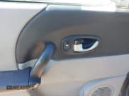 ✅ 2004 Saturn VUE V6 • VIN: 5GZCZ53414S842093 • Lot: 41632823. Wystawiony na IAAI z przebiegiem 131 605 mil. Bezpłatny archiwum sprzedaży aukcyjnych z USA i szczegółowy raport historii pojazdu na DreamBid. Zdjęcie 14.