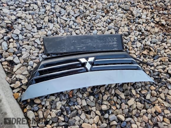 ✅ 2024 Mitsubishi Mirage ES • VIN: ML32AUHJXRH018985 • Lot: 95510945. Listed on Copart with 34,805 mi. Free auction sales archive from the USA and detailed vehicle history report at DreamBid. Image 12.