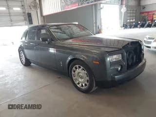 ✅ 2005 Rolls-Royce Phantom • VIN: SCA1S68495UX07744 • Lot: 42914360. Wystawiony na IAAI z przebiegiem 39 607 mil. Bezpłatny archiwum sprzedaży aukcyjnych z USA i szczegółowy raport historii pojazdu na DreamBid. Zdjęcie 1.