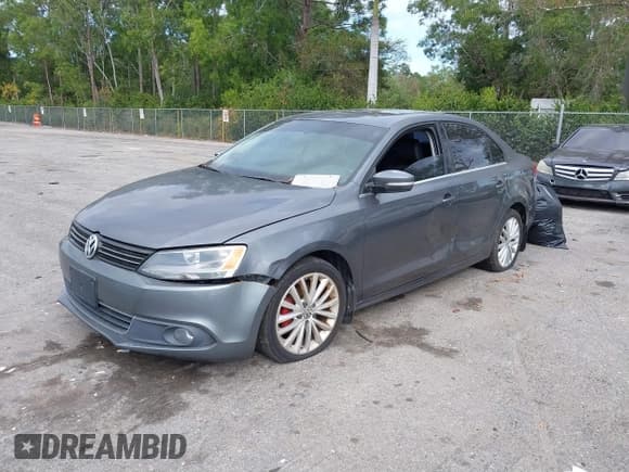 ✅ 2012 Volkswagen Jetta SEL • VIN: 3VWGP7AJ0CM310352 • Lot: 41601334. Wystawiony na IAAI z przebiegiem 139 204 mil. Bezpłatny archiwum sprzedaży aukcyjnych z USA i szczegółowy raport historii pojazdu na DreamBid. Zdjęcie 2.