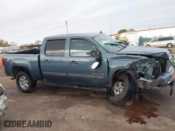 ✅ 2012 GMC Sierra 1500 SLE • VIN: 3GTP2VE72CG235883 • Лот: 43504389. Опубликован ранее на IAAI с пробегом 169 675 миль. Бесплатный доступ к архиву аукционных продаж из США и подробный отчёт об истории автомобиля на DreamBid. Изображение 13.