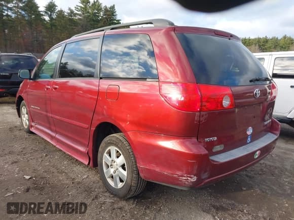 ✅ 2008 Toyota Sienna LE • VIN: 5TDZK23C08S100658 • Lot: 43666088. Wystawiony na IAAI z przebiegiem 143 545 mil. Bezpłatny archiwum sprzedaży aukcyjnych z USA i szczegółowy raport historii pojazdu na DreamBid. Zdjęcie 3.