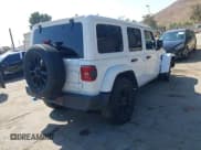 ✅ 2024 Jeep Wrangler Sahara • VIN: 1C4RJXP69RW130862 • Lot: 43330781. Wystawiony na IAAI z przebiegiem 22 670 mil. Bezpłatny archiwum sprzedaży aukcyjnych z USA i szczegółowy raport historii pojazdu na DreamBid. Zdjęcie 4.