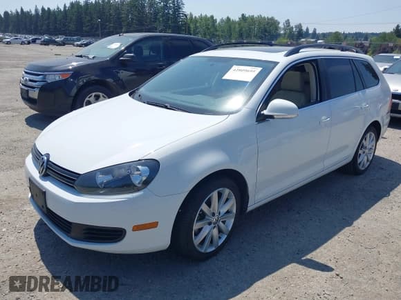 ✅ 2014 Volkswagen Jetta TDI w/Sunroof & Nav • VIN: 3VWPL7AJ2EM615172 • Lot: 42809695. Listed on IAAI with 116,599 mi. Free auction sales archive from the USA and detailed vehicle history report at DreamBid. Image 2.