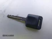 ✅ 2019 Nissan Versa S Plus • VIN: 3N1CN7AP3KL873771 • Lot: 40237846. Wystawiony na IAAI z przebiegiem 136 277 mil. Bezpłatny archiwum sprzedaży aukcyjnych z USA i szczegółowy raport historii pojazdu na DreamBid. Zdjęcie 11.