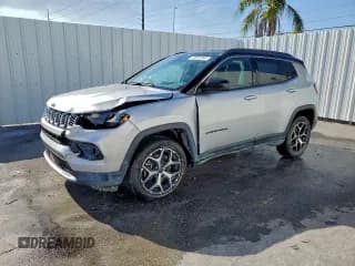 ✅ 2025 Jeep Compass Limited • VIN: 3C4NJDCN0ST511571 • Lot: 96466025. Wystawiony na Copart z przebiegiem 30 647 mil. Bezpłatny archiwum sprzedaży aukcyjnych z USA i szczegółowy raport historii pojazdu na DreamBid. Zdjęcie 1.