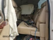 ✅ 2010 Chevrolet Silverado 1500 • VIN: 3GCRKTE28AG275724 • Lot: 76106304. Wystawiony na Copart z przebiegiem 256 790 mil. Bezpłatny archiwum sprzedaży aukcyjnych z USA i szczegółowy raport historii pojazdu na DreamBid. Zdjęcie 10.