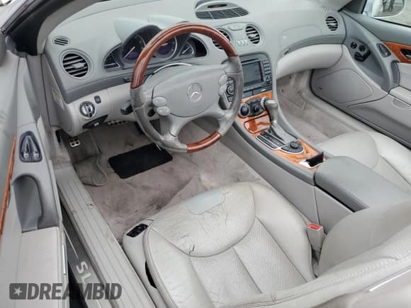 ✅ 2005 Mercedes-Benz SL 500 • VIN: WDBSK75F05F091086 • Lot: 84013865. Listed on Copart with 119,950 mi. Free auction sales archive from the USA and detailed vehicle history report at DreamBid. Image 8.