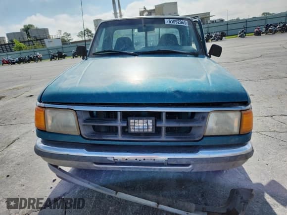 ✅ 1994 Ford Ranger XLT • VIN: 1FTCR10X7RPB33204 • Lot: 61092965. Listed on Copart with 242,624 mi. Free auction sales archive from the USA and detailed vehicle history report at DreamBid. Image 5.