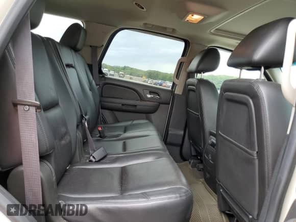 2013 Chevrolet Tahoe LTZ с VIN 1GNSKCE01DR267797, выставлен на аукционе Copart как лот 66854655 с пробегом 119 588 миль миль и Чистый • Clean title. История ставок и продаж доступна на DreamBid. Изображение 11.