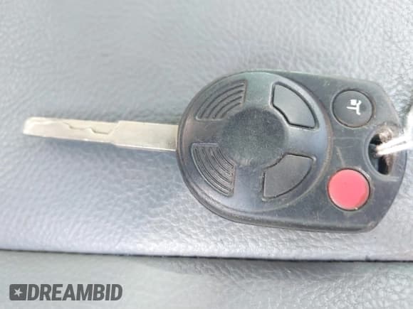 ✅ 2019 Ford Transit • VIN: 1FTYR1ZM2KKA59045 • Lot: 40299644. Wystawiony na IAAI z przebiegiem 89 518 mil. Bezpłatny archiwum sprzedaży aukcyjnych z USA i szczegółowy raport historii pojazdu na DreamBid. Zdjęcie 11.