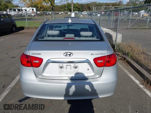 ✅ 2010 Hyundai Elantra SE • VIN: KMHDU4AD2AU868473 • Lot: 43361202. Listed on IAAI with 139,728 mi. Free auction sales archive from the USA and detailed vehicle history report at DreamBid. Image 16.