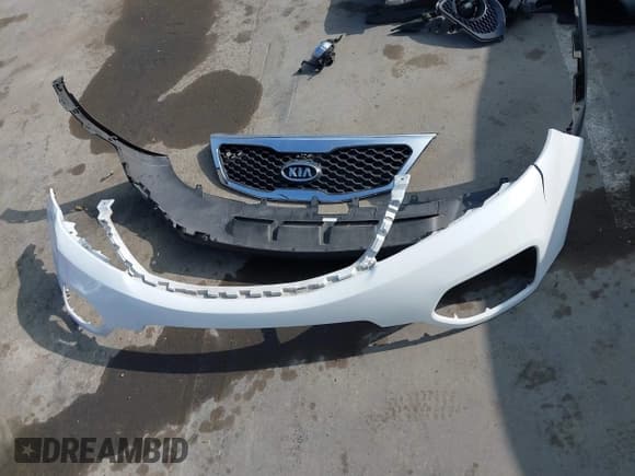 ✅ 2013 Kia Sorento EX • VIN: 5XYKU4A25DG382529 • Lot: 43587971. Wystawiony na IAAI z przebiegiem 107 722 mil. Bezpłatny archiwum sprzedaży aukcyjnych z USA i szczegółowy raport historii pojazdu na DreamBid. Zdjęcie 12.