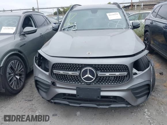 ✅ 2023 Mercedes-Benz GLB 250 • VIN: W1N4M4GB1PW287708 • Lot: 42339194. Listed on IAAI with 12,322 mi. Free auction sales archive from the USA and detailed vehicle history report at DreamBid. Image 13.
