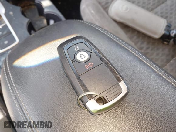 ✅ 2022 Ford Escape SE • VIN: 1FMCU9G6XNUA84405 • Lot: 42655912. Wystawiony na IAAI z przebiegiem 67 061 mil. Bezpłatny archiwum sprzedaży aukcyjnych z USA i szczegółowy raport historii pojazdu na DreamBid. Zdjęcie 11.