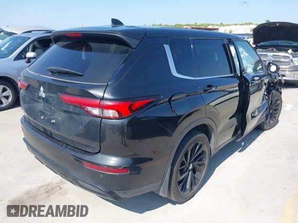 ✅ 2022 Mitsubishi Outlander SE • VIN: JA4J3UA88NZ091703 • Lot: 43174106. Wystawiony na IAAI z przebiegiem 60 107 mil. Bezpłatny archiwum sprzedaży aukcyjnych z USA i szczegółowy raport historii pojazdu na DreamBid. Zdjęcie 4.