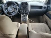 ✅ 2017 Jeep Patriot Sport • VIN: 1C4NJPBB0HD136238 • Lot: 81222095. Listed on Copart with 119,397 mi. Free auction sales archive from the USA and detailed vehicle history report at DreamBid. Image 8.