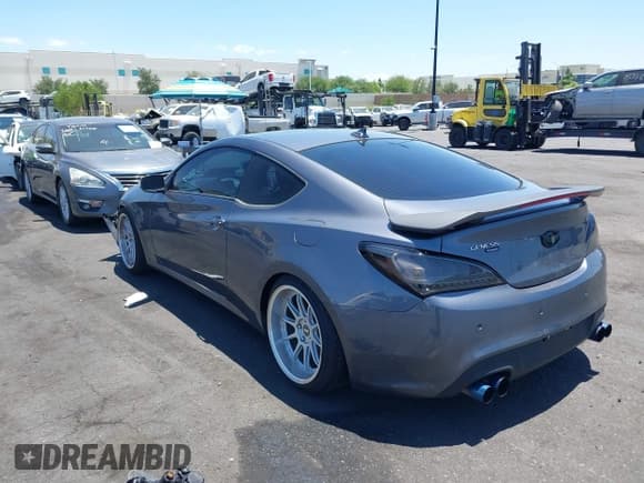 ✅ 2014 Hyundai Genesis Coupe Ultimate • VIN: KMHHU6KJ9EU120827 • Lot: 42630084. Wystawiony na IAAI z przebiegiem 118 614 mil. Bezpłatny archiwum sprzedaży aukcyjnych z USA i szczegółowy raport historii pojazdu na DreamBid. Zdjęcie 15.