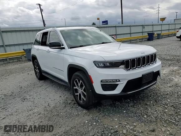 ✅ 2023 Jeep Grand Cherokee Limited • VIN: 1C4RJGBG0P8883830 • Лот: 86801365. Опубликован ранее на Copart с пробегом 45 642 миль. Бесплатный доступ к архиву аукционных продаж из США и подробный отчёт об истории автомобиля на DreamBid. Изображение 14.