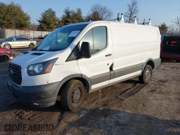 ✅ 2015 Ford Transit Cargo • VIN: 1FTNR1YM8FKA92982 • Лот: 41489738. Опубликован ранее на IAAI с пробегом 159 768 миль. Бесплатный доступ к архиву аукционных продаж из США и подробный отчёт об истории автомобиля на DreamBid. Изображение 2.
