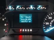 ✅ 2018 Ford F-150 XL • VIN: 1FTMF1E57JKC68592 • Lot: 43731688. Wystawiony na IAAI z przebiegiem 102 276 mil. Bezpłatny archiwum sprzedaży aukcyjnych z USA i szczegółowy raport historii pojazdu na DreamBid. Zdjęcie 15.