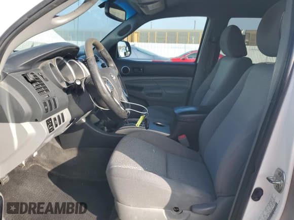 ✅ 2012 Toyota Tacoma PreRunner • VIN: 3TMJU4GN8CM128540 • Лот: 82643005. Опубликован ранее на Copart с пробегом 215 506 миль. Бесплатный доступ к архиву аукционных продаж из США и подробный отчёт об истории автомобиля на DreamBid. Изображение 7.